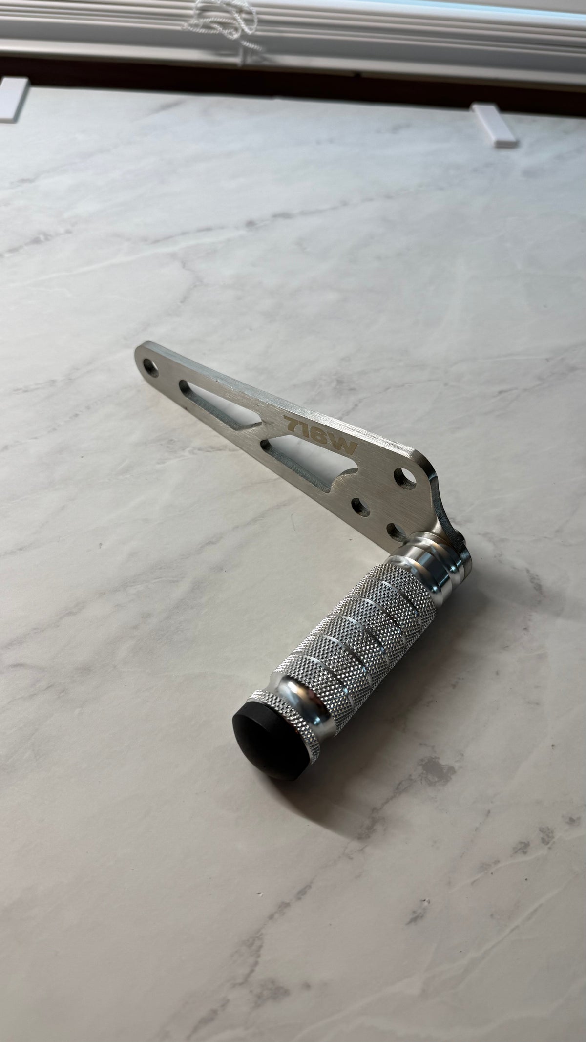 Altis Delta Shift Lock